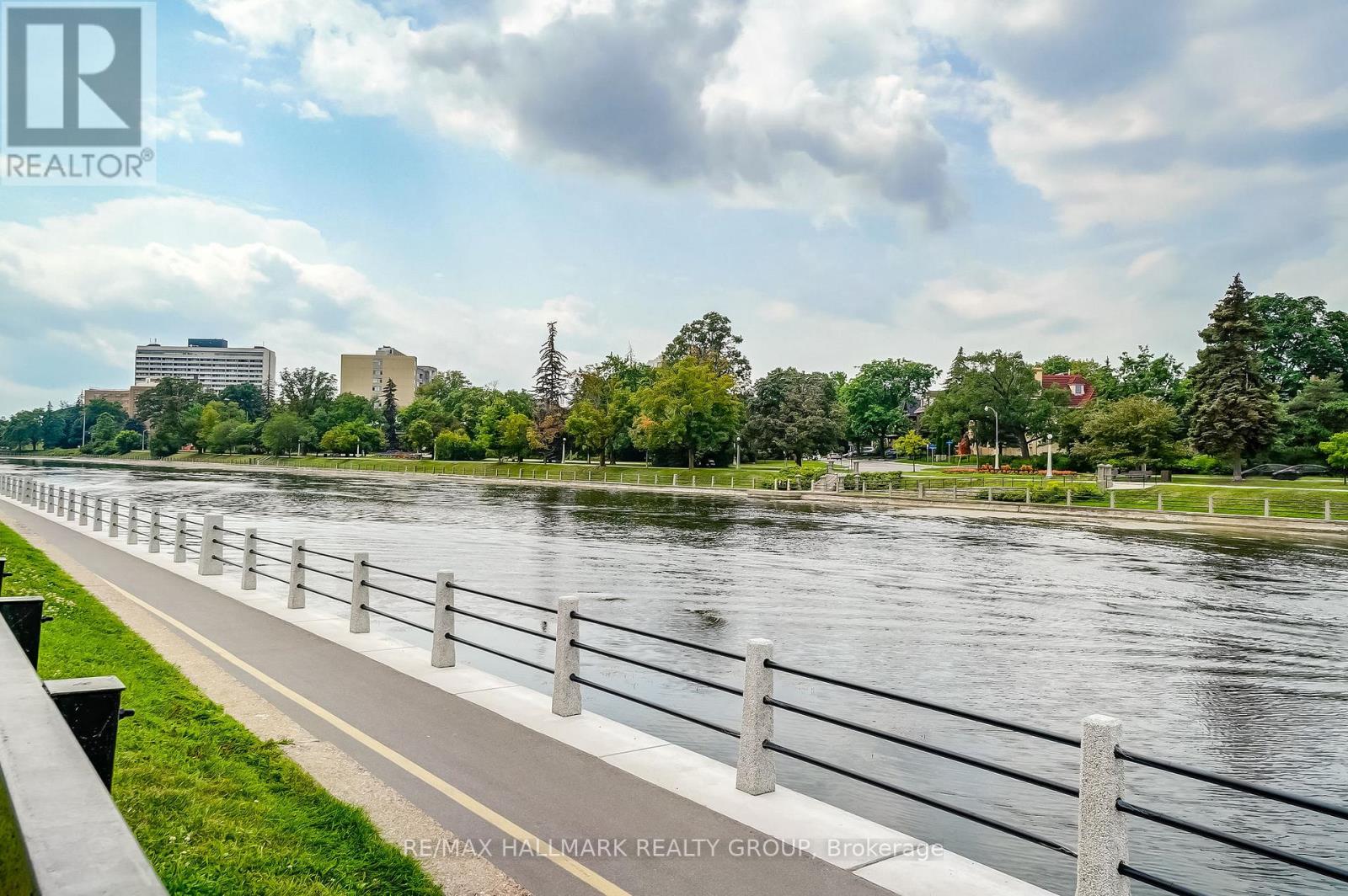 Photo 29 of 7 10 Concord Street N, Ottawa ON