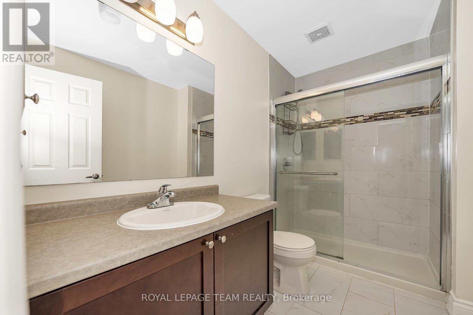Photo 12 of 142 Desmond Trudeau Drive, Arnprior ON