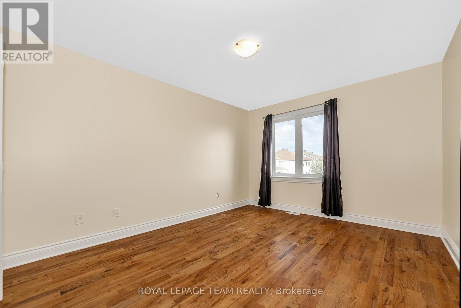 Photo 20 of 142 Desmond Trudeau Drive, Arnprior ON