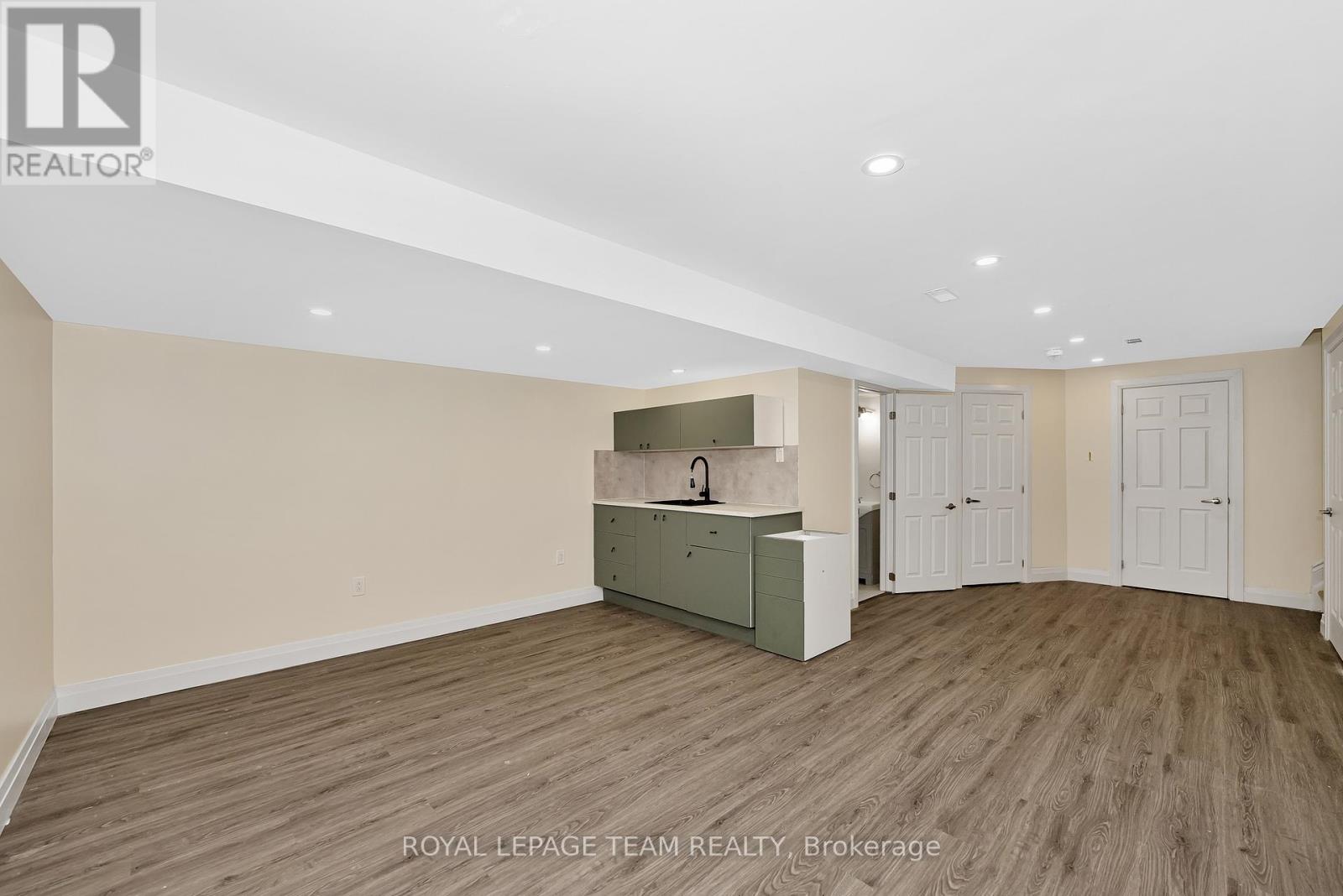 Photo 23 of 142 Desmond Trudeau Drive, Arnprior ON