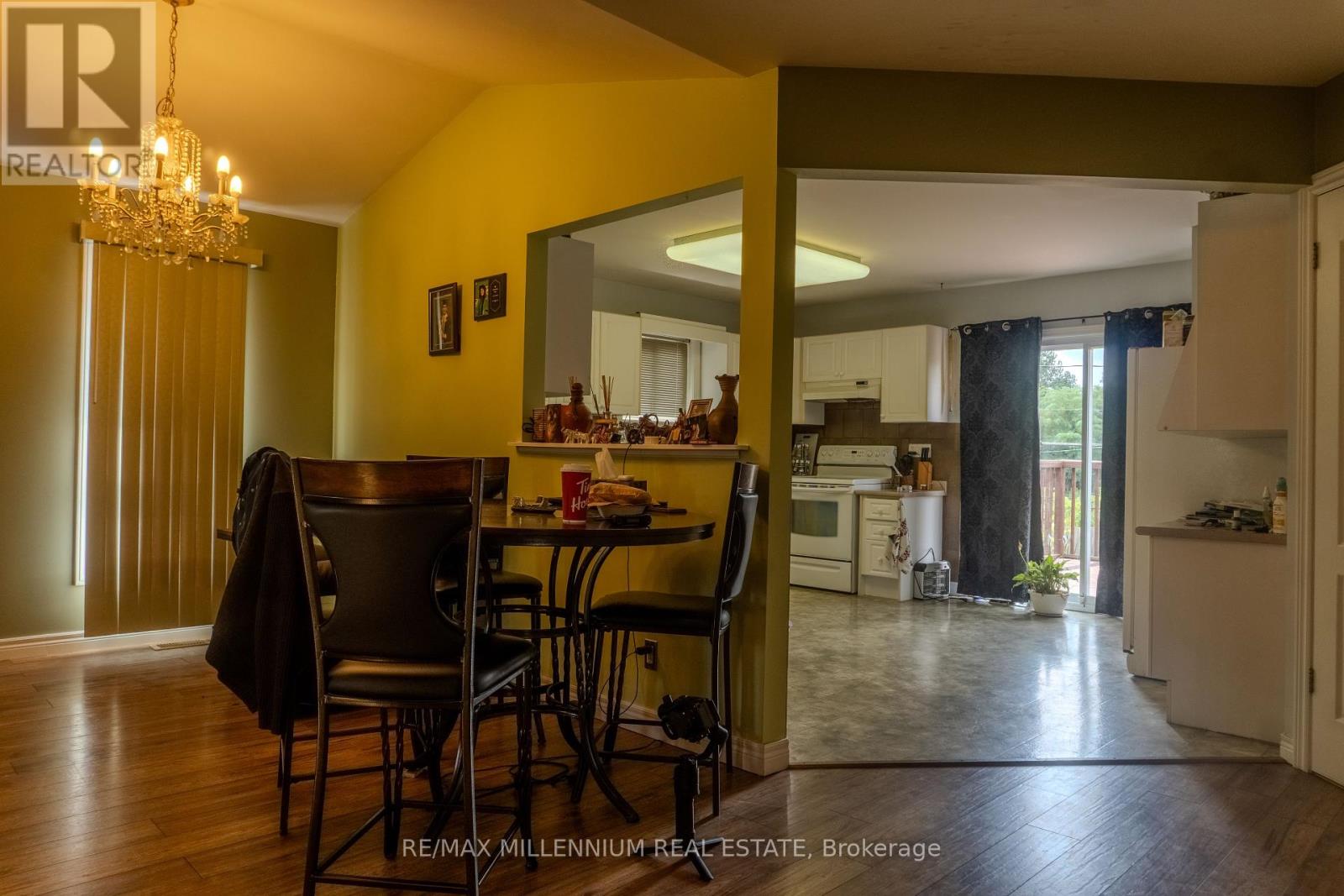 Photo 9 of 185 Elm Avenue, Windsor ON