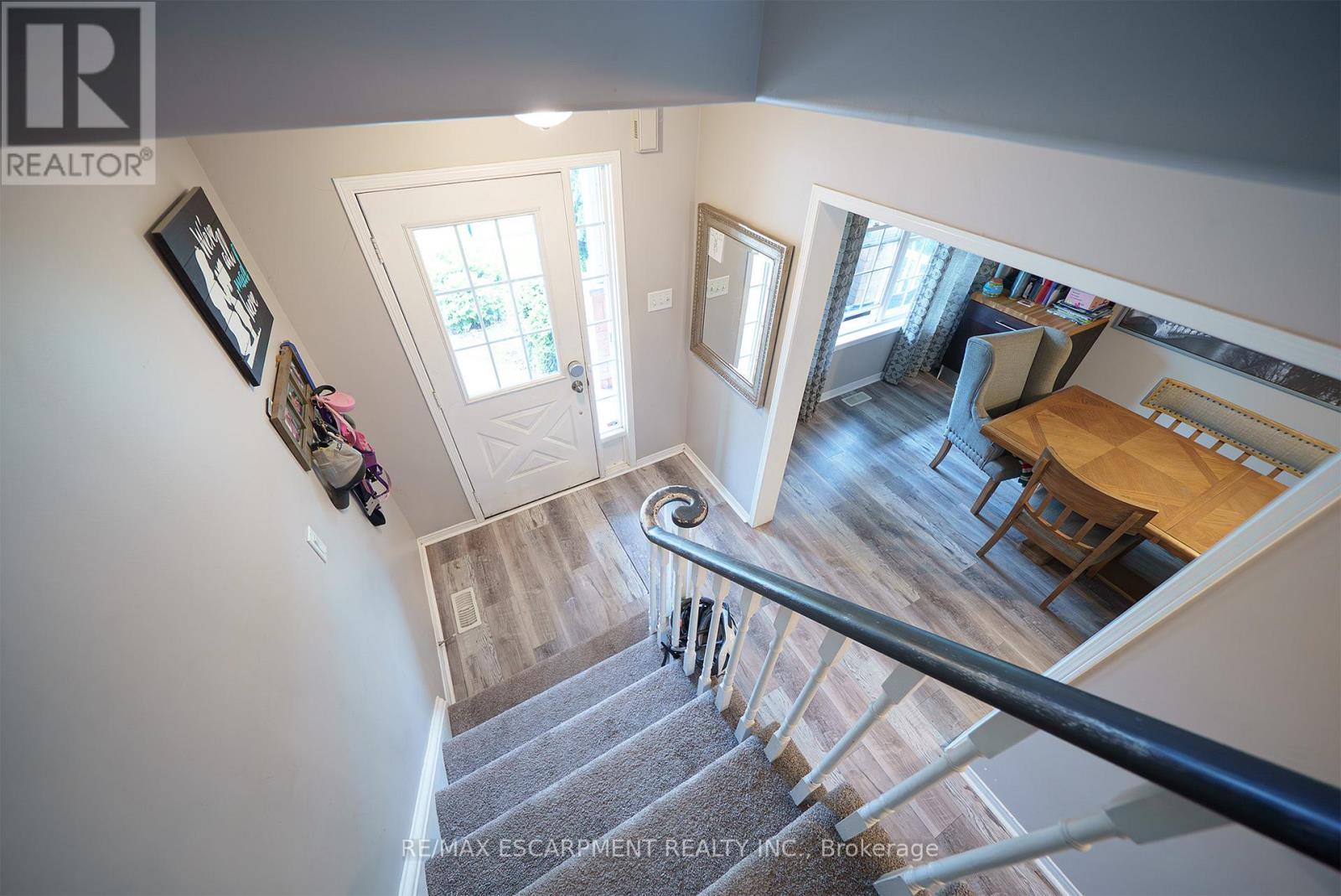 Photo 11 of 12 Gaydon Way, Brantford ON