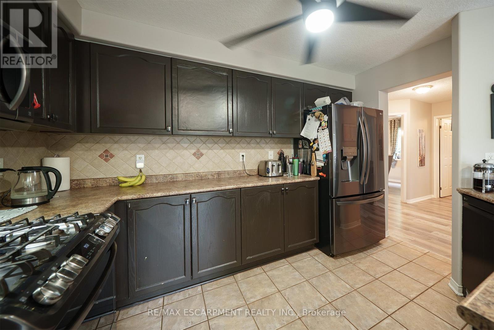 Photo 9 of 12 Gaydon Way, Brantford ON