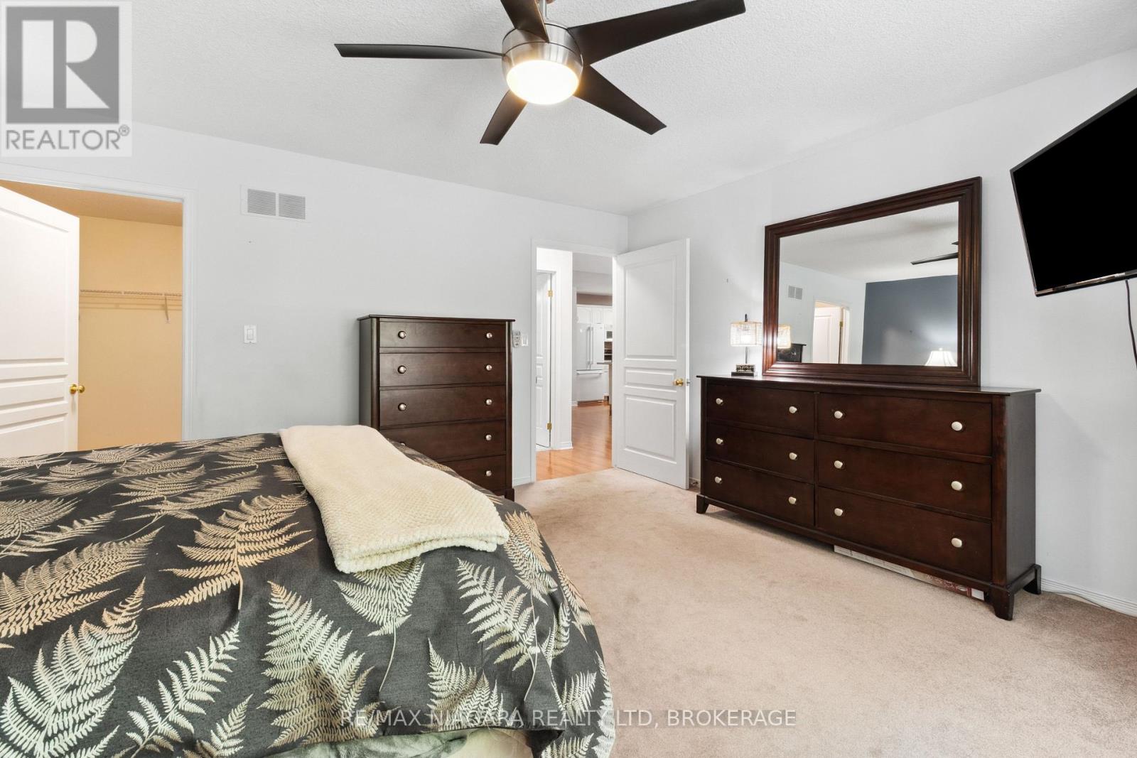 Photo 14 of 17 2684 Mewburn Road, Niagara Falls ON