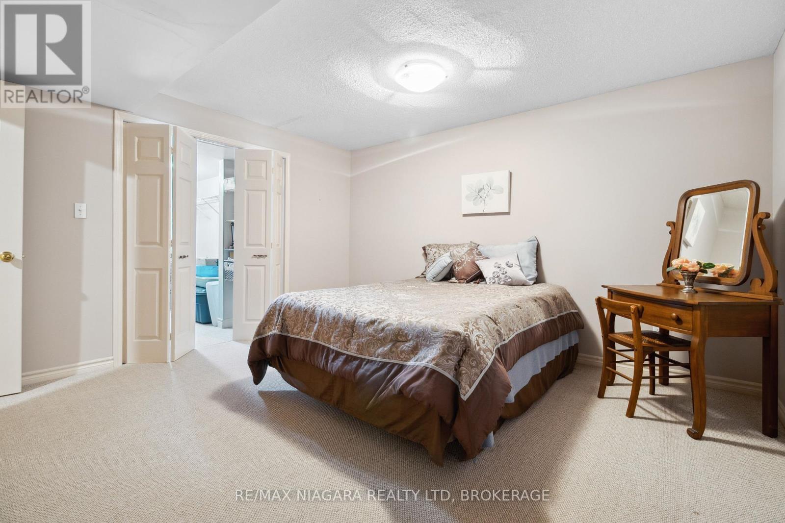 Photo 21 of 17 2684 Mewburn Road, Niagara Falls ON
