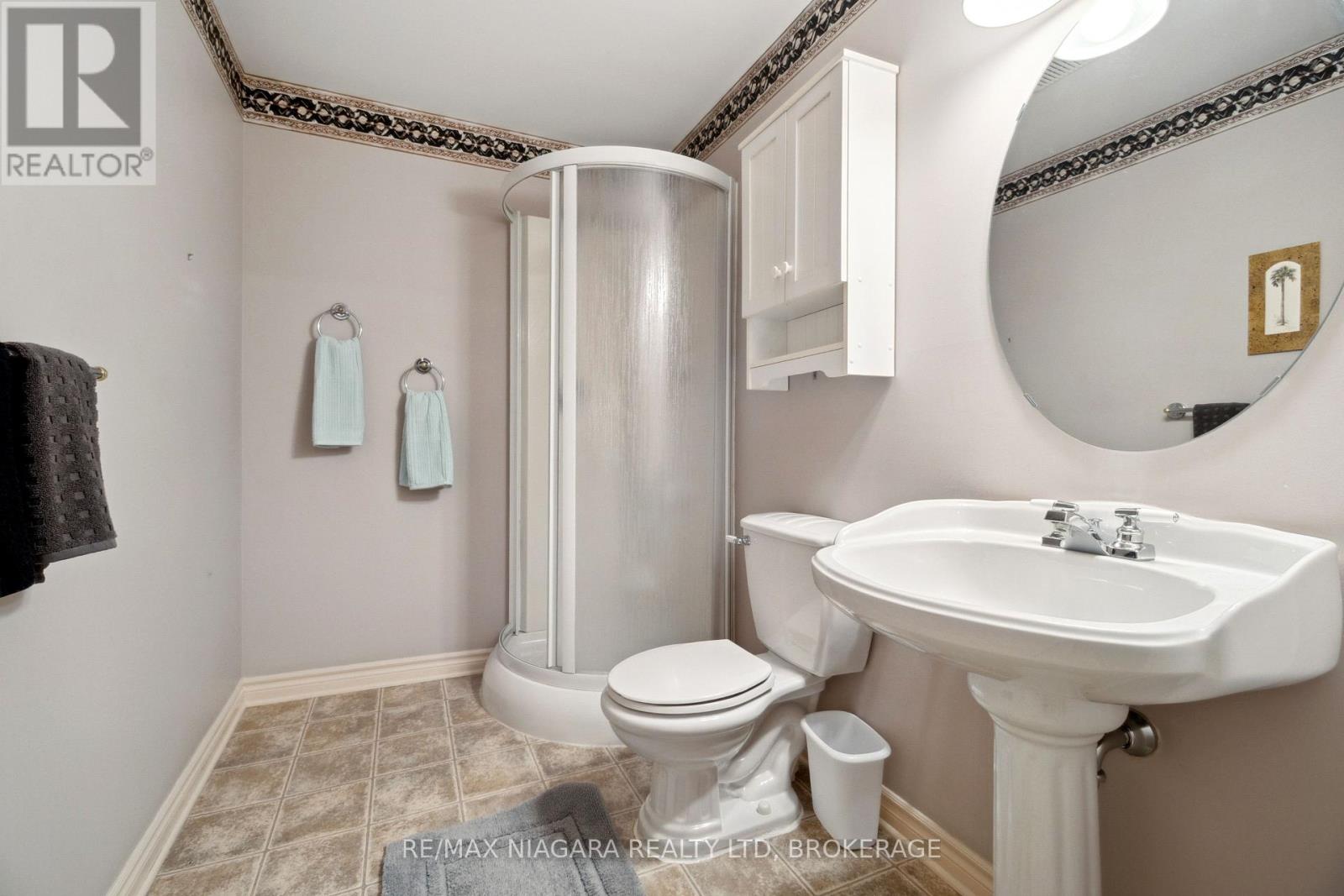 Photo 24 of 17 2684 Mewburn Road, Niagara Falls ON