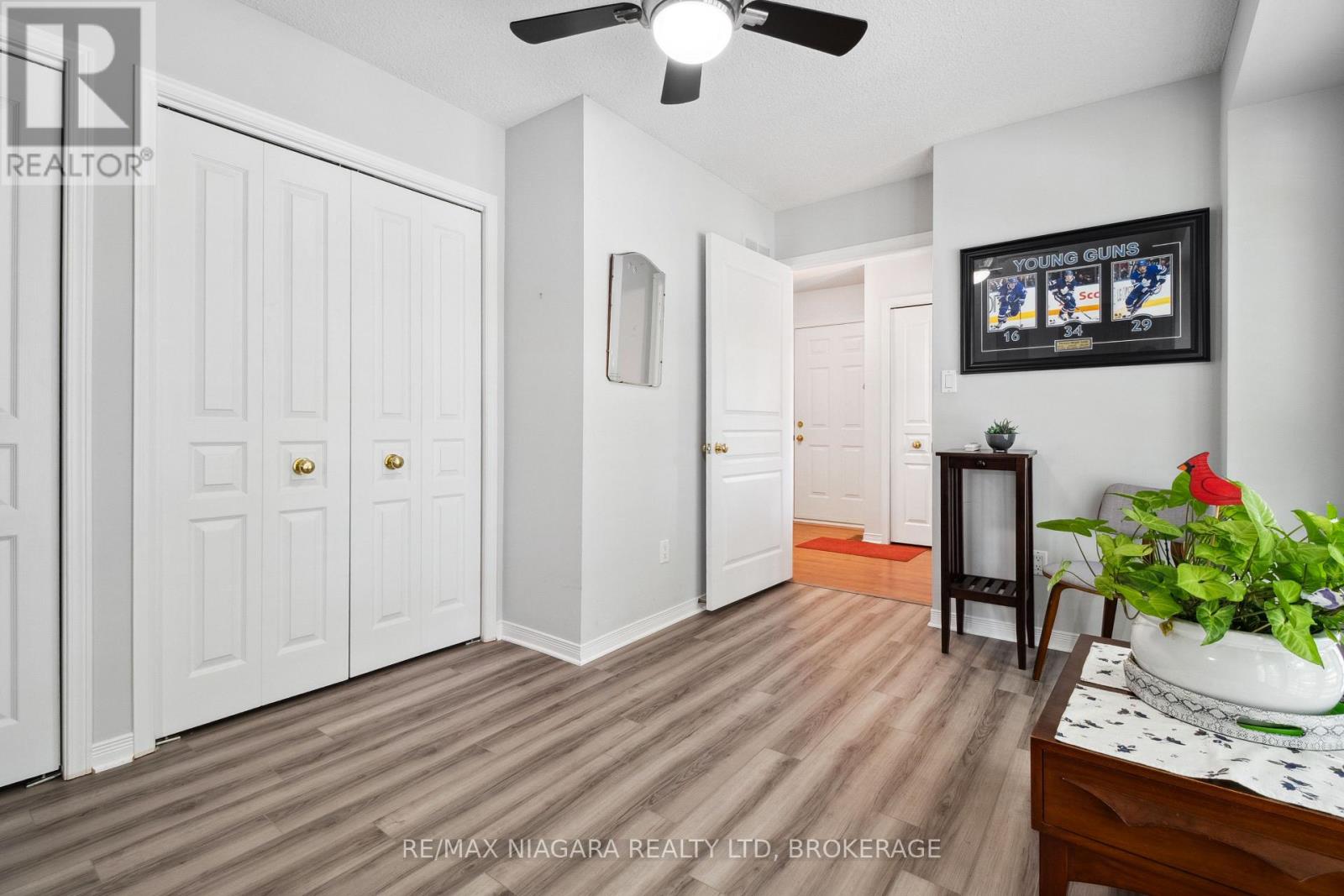 Photo 4 of 17 2684 Mewburn Road, Niagara Falls ON