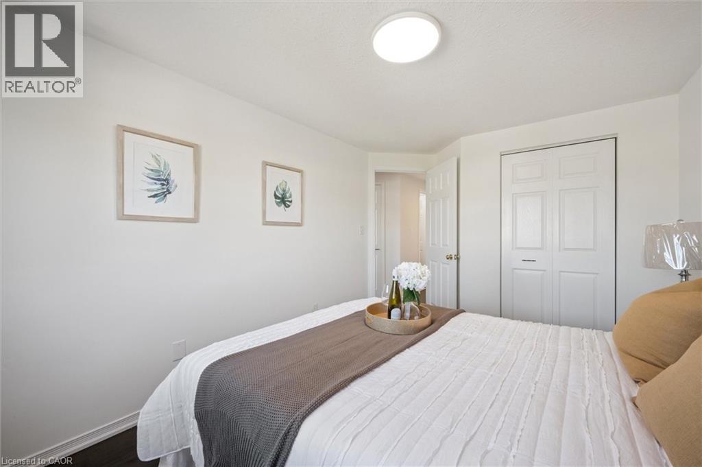 Photo 18 of 45 Clough Crescent, Guelph ON