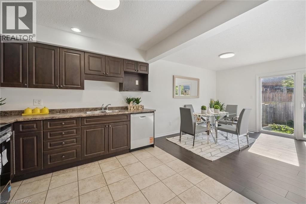 Photo 4 of 45 Clough Crescent, Guelph ON