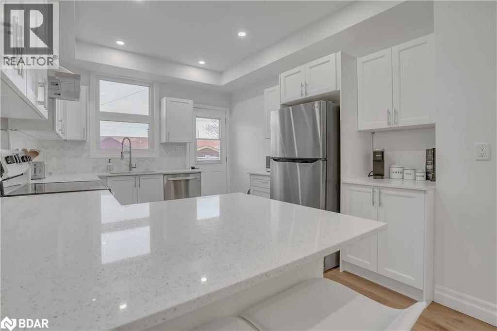 Photo 8 of 130 Mulock Avenue, Toronto ON