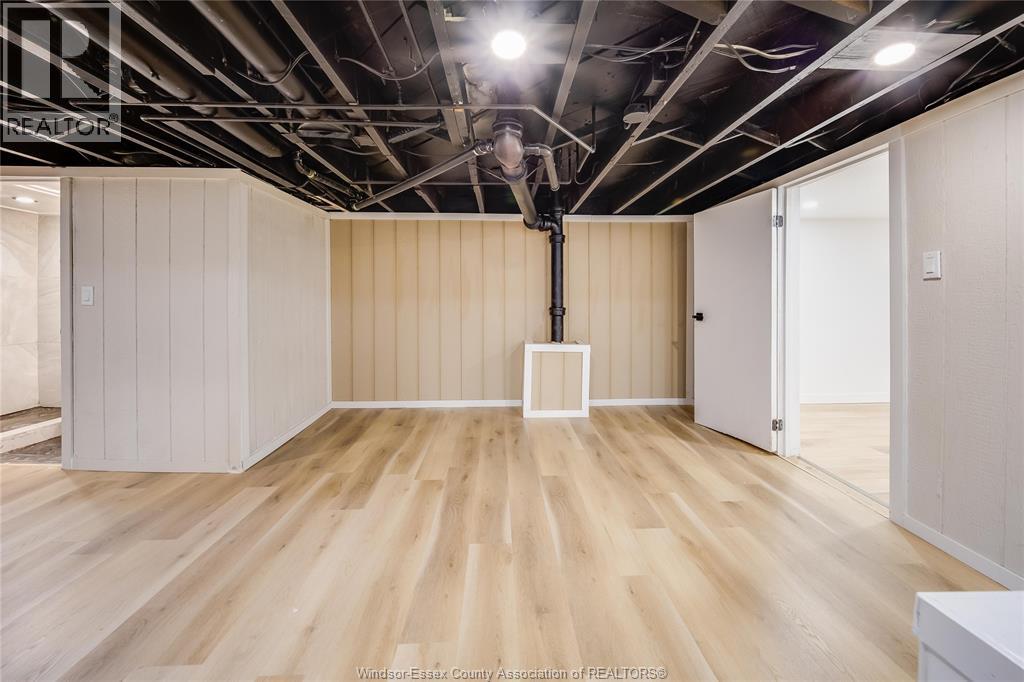 Photo 31 of 2241 Windermere, Windsor ON