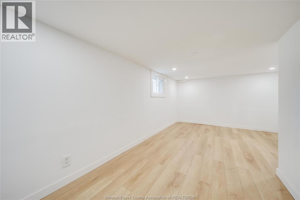 Photo 33 of 2241 Windermere, Windsor ON