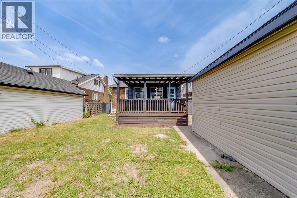 Photo 40 of 2241 Windermere, Windsor ON