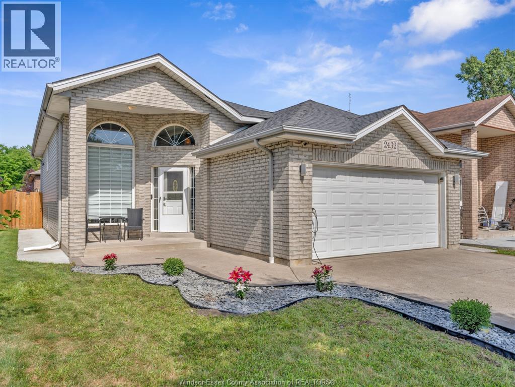 Photo 1 of 2432 Askin, Windsor ON