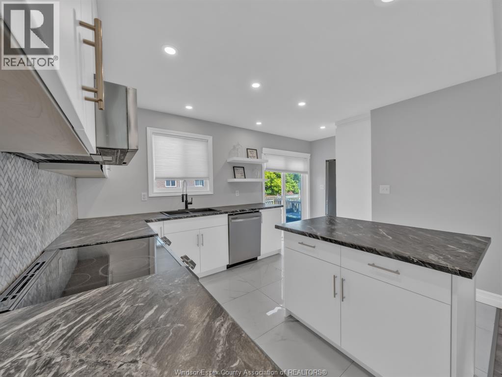 Photo 16 of 2432 Askin, Windsor ON