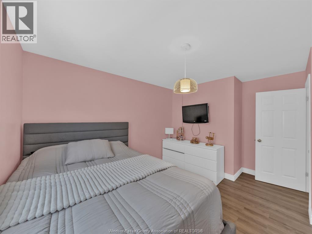 Photo 20 of 2432 Askin, Windsor ON