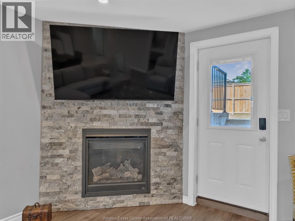 Photo 31 of 2432 Askin, Windsor ON