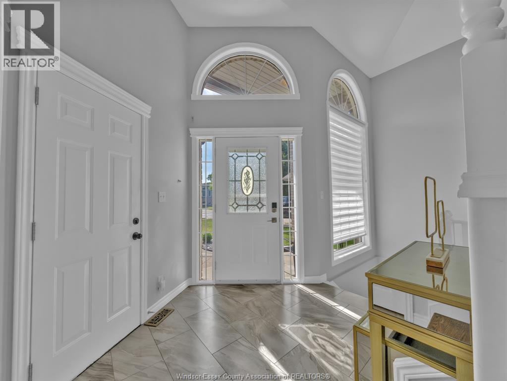 Photo 5 of 2432 Askin, Windsor ON