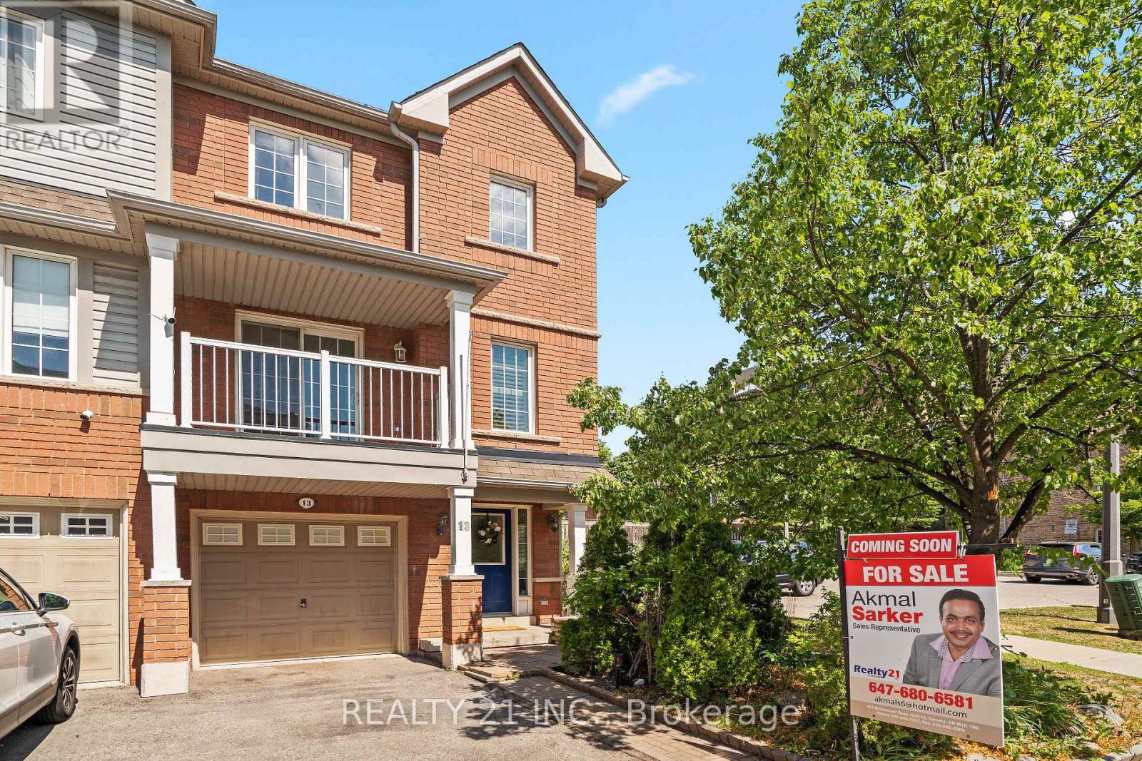 Photo 1 of 13 Ventura Lane, Ajax ON