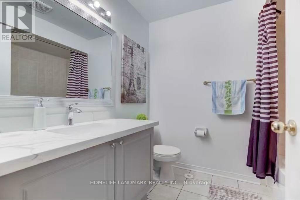 Photo 11 of 8 601 Shoreline Drive, Mississauga ON