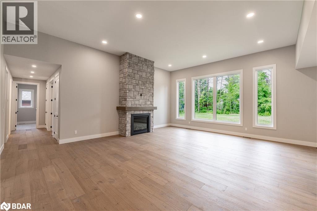 Photo 7 of 32 Alpine Way, Oromedonte ON