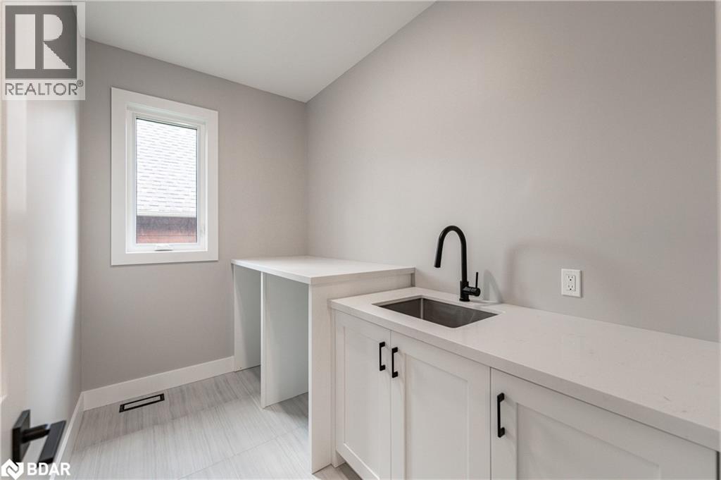 Photo 19 of 32 Alpine Way, Oromedonte ON