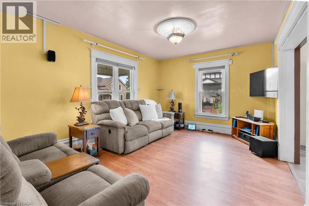 Photo 11 of 14 Fitch Street, Welland ON