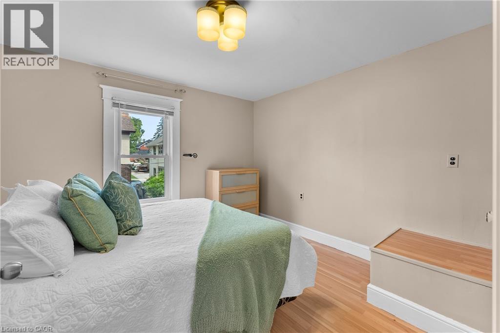Photo 23 of 14 Fitch Street, Welland ON