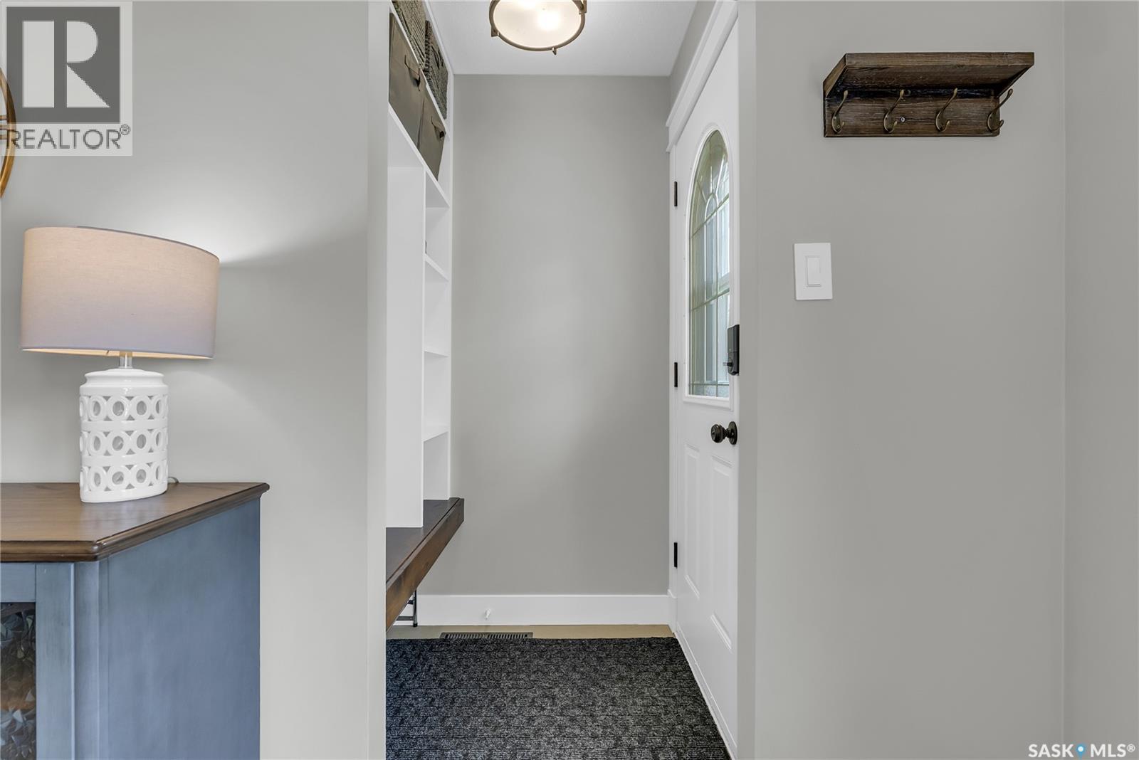 Photo 3 of 11 Grosvenor Crescent, Saskatoon SK