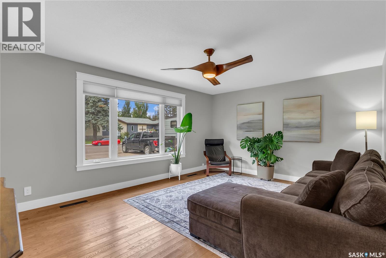 Photo 5 of 11 Grosvenor Crescent, Saskatoon SK