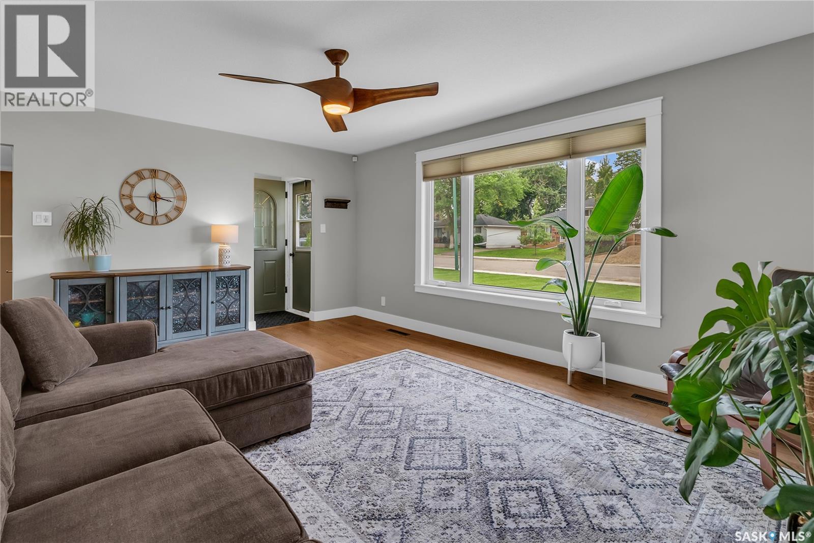 Photo 6 of 11 Grosvenor Crescent, Saskatoon SK