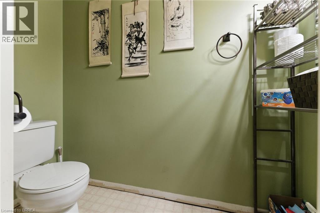 Photo 11 of 16 Graystone Court, Paris ON