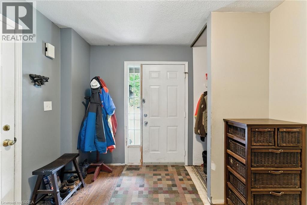 Photo 12 of 16 Graystone Court, Paris ON
