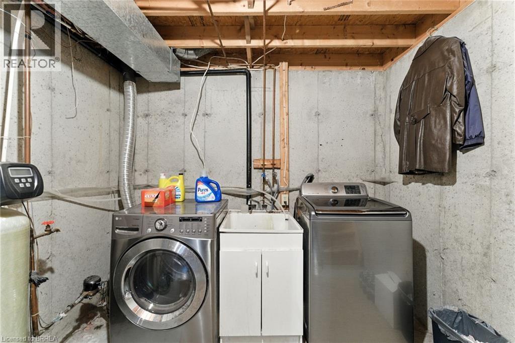 Photo 18 of 16 Graystone Court, Paris ON