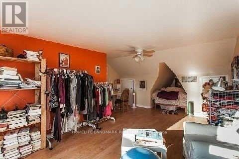 Photo 5 of 2nd 3rd 26 Lippincott Street, Toronto ON