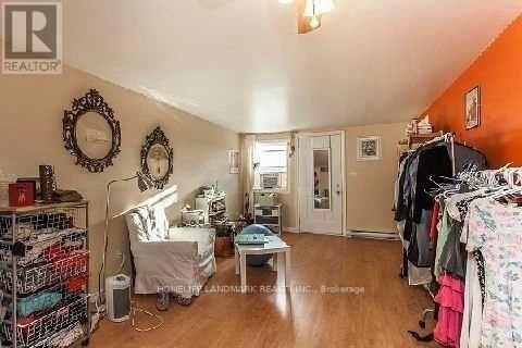 Photo 6 of 2nd 3rd 26 Lippincott Street, Toronto ON