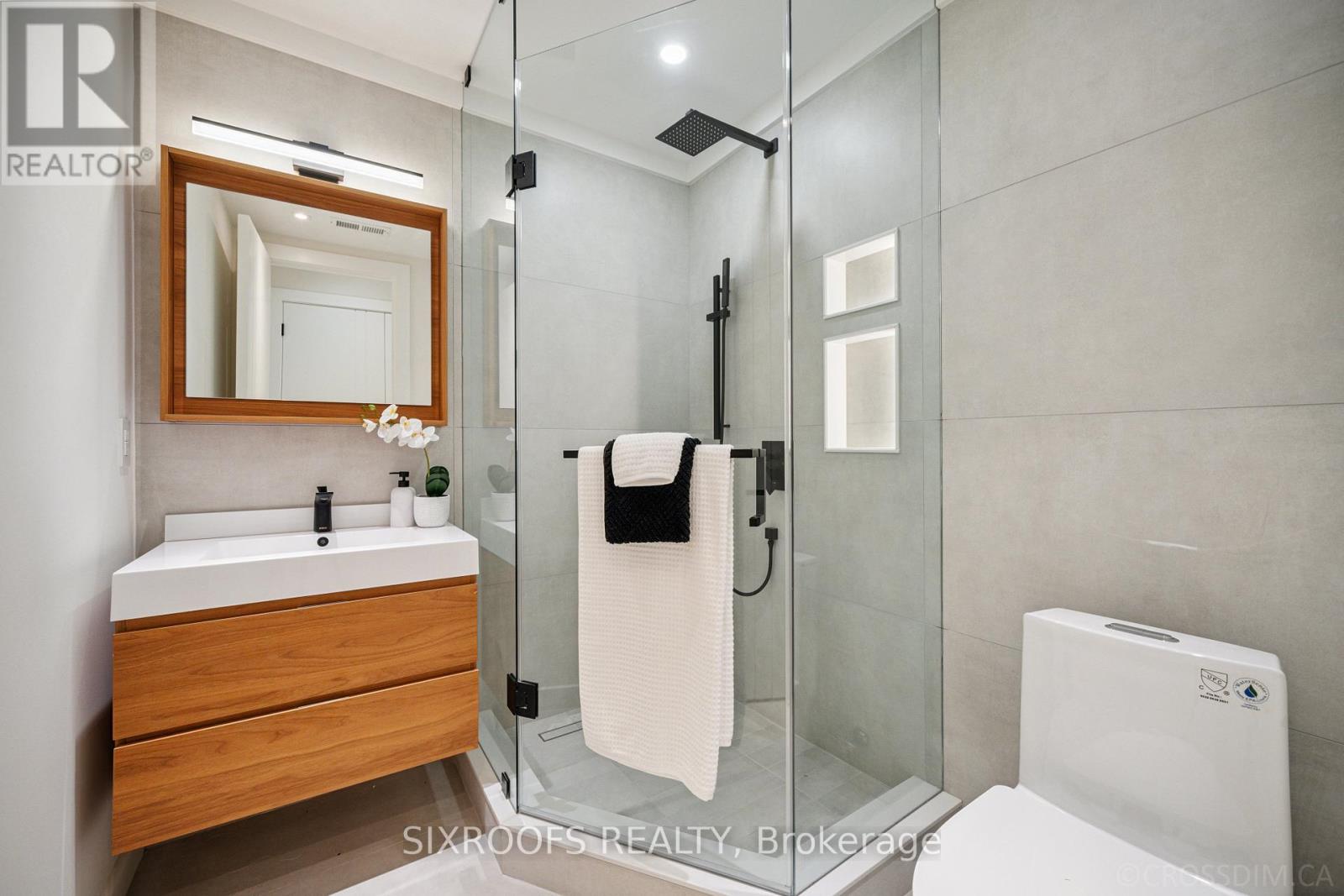 Photo 31 of 44 A Alcina Avenue, Toronto ON