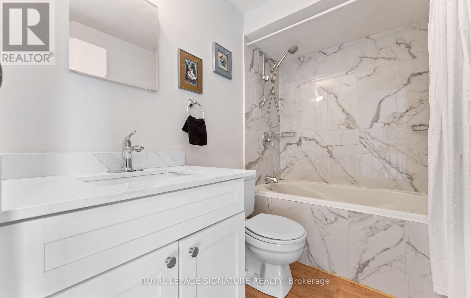 Photo 26 of 74 Dutch Myrtle Way, Toronto ON