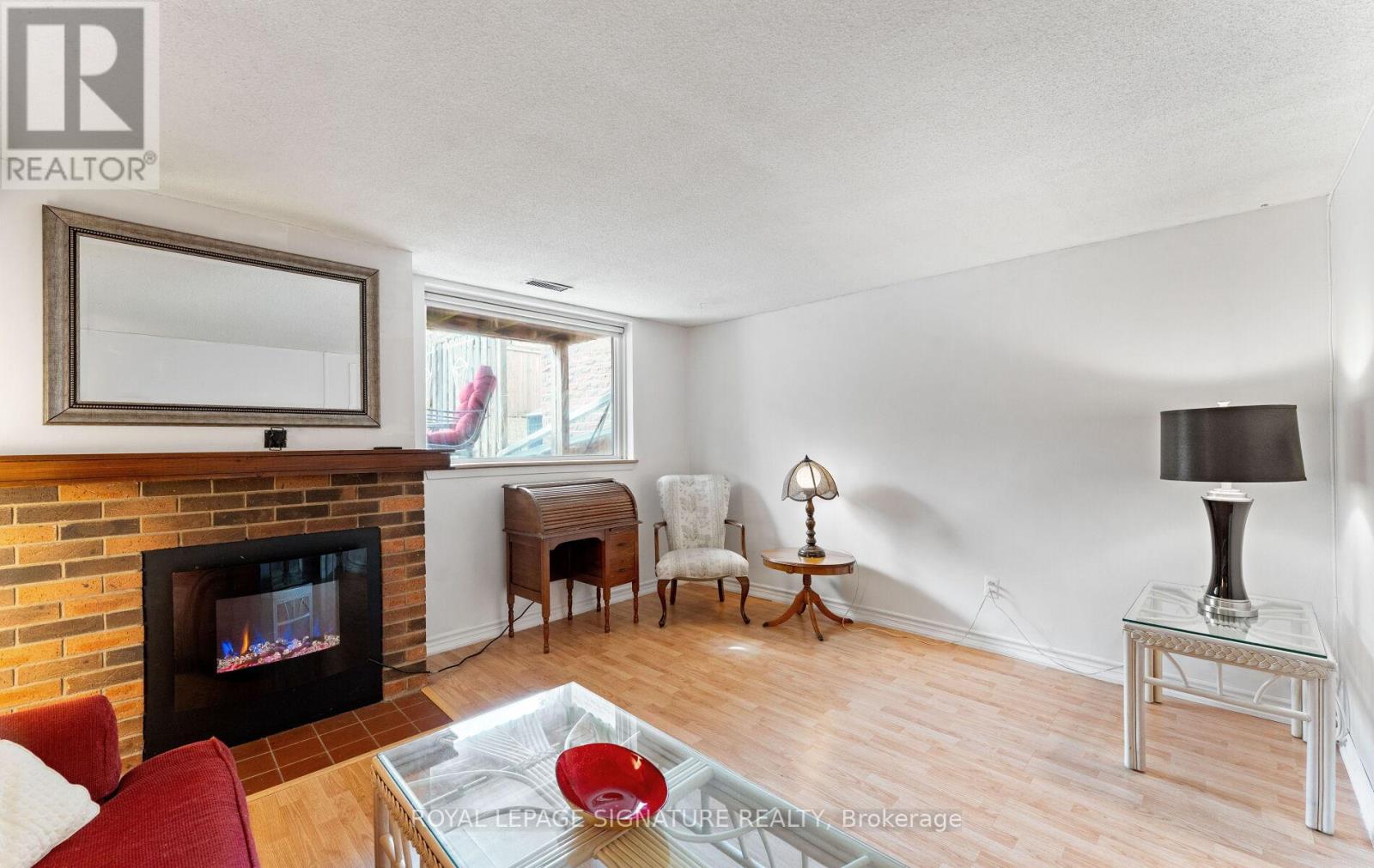Photo 33 of 74 Dutch Myrtle Way, Toronto ON