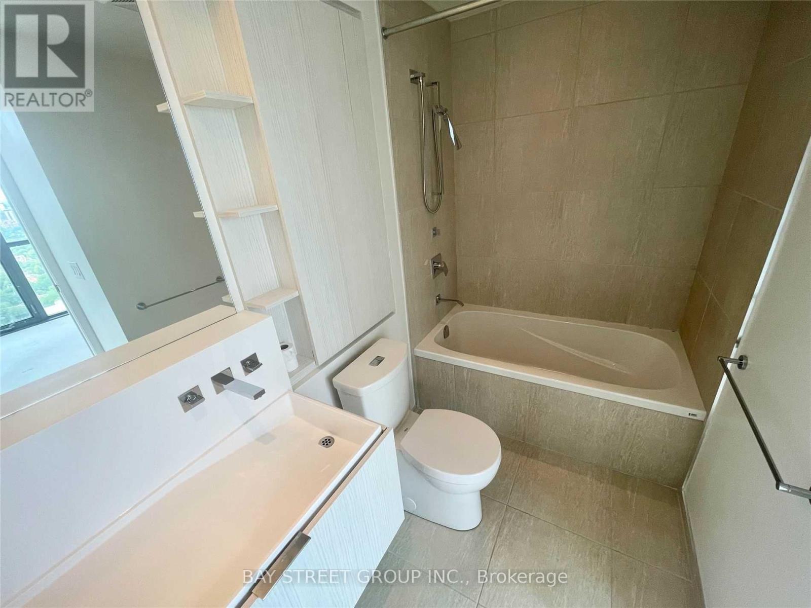 Photo 14 of 4210 101 Charles Street E, Toronto ON