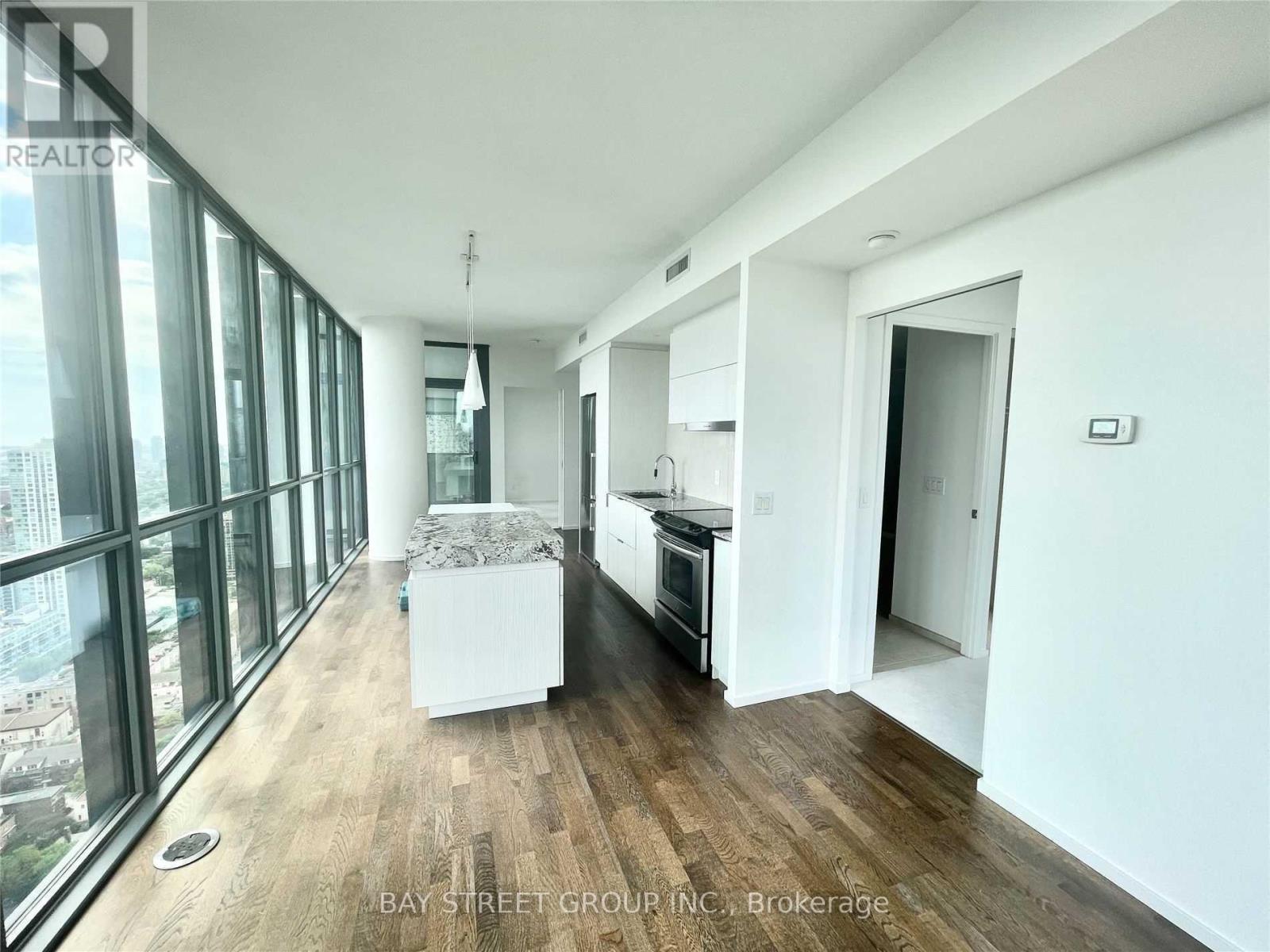 Photo 9 of 4210 101 Charles Street E, Toronto ON