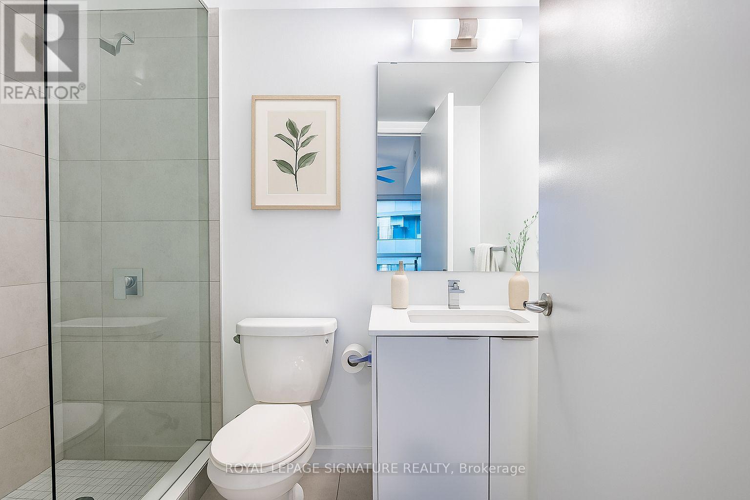 Photo 33 of 525 8 Tippett Road, Toronto ON