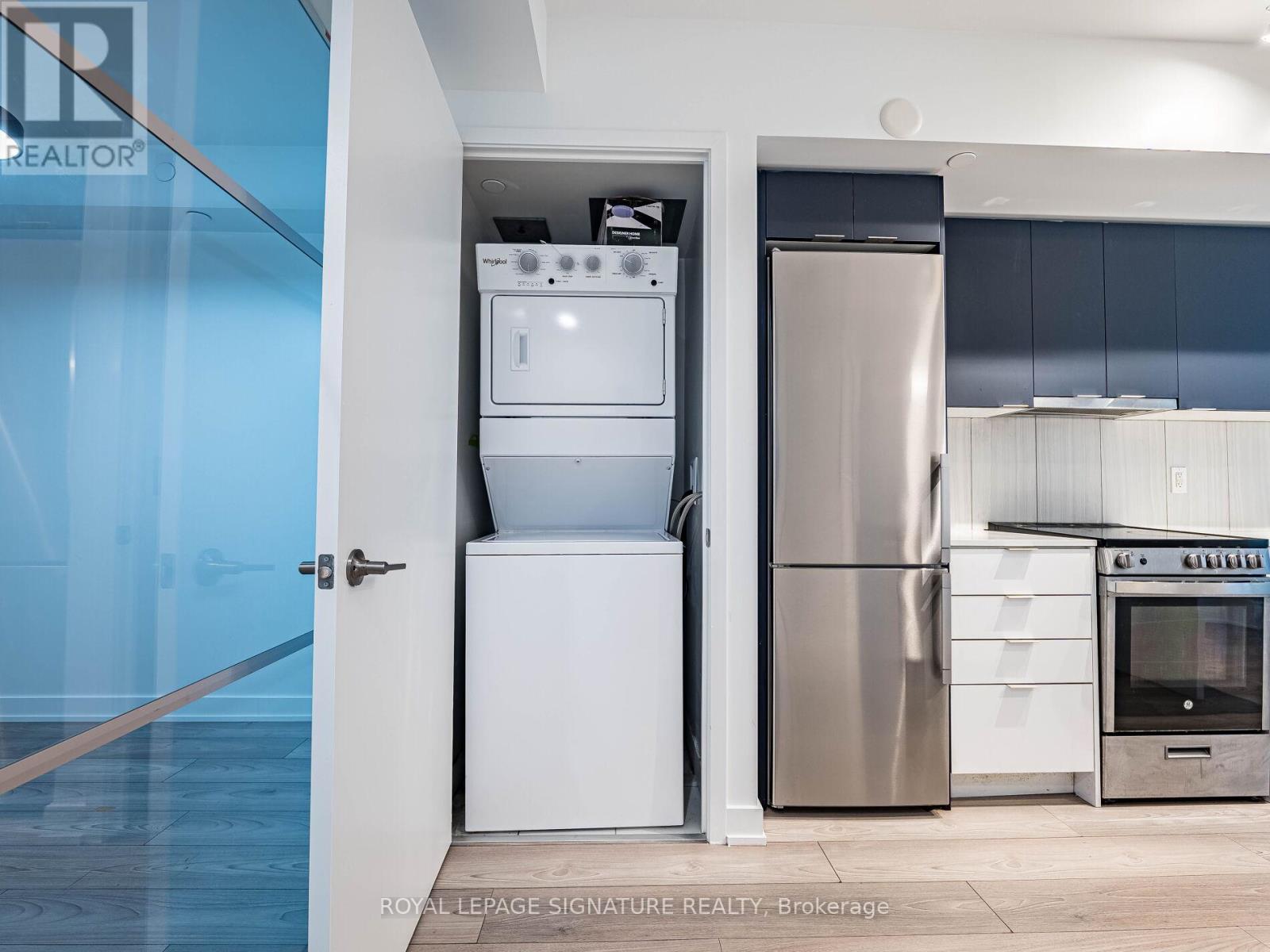 Photo 39 of 525 8 Tippett Road, Toronto ON