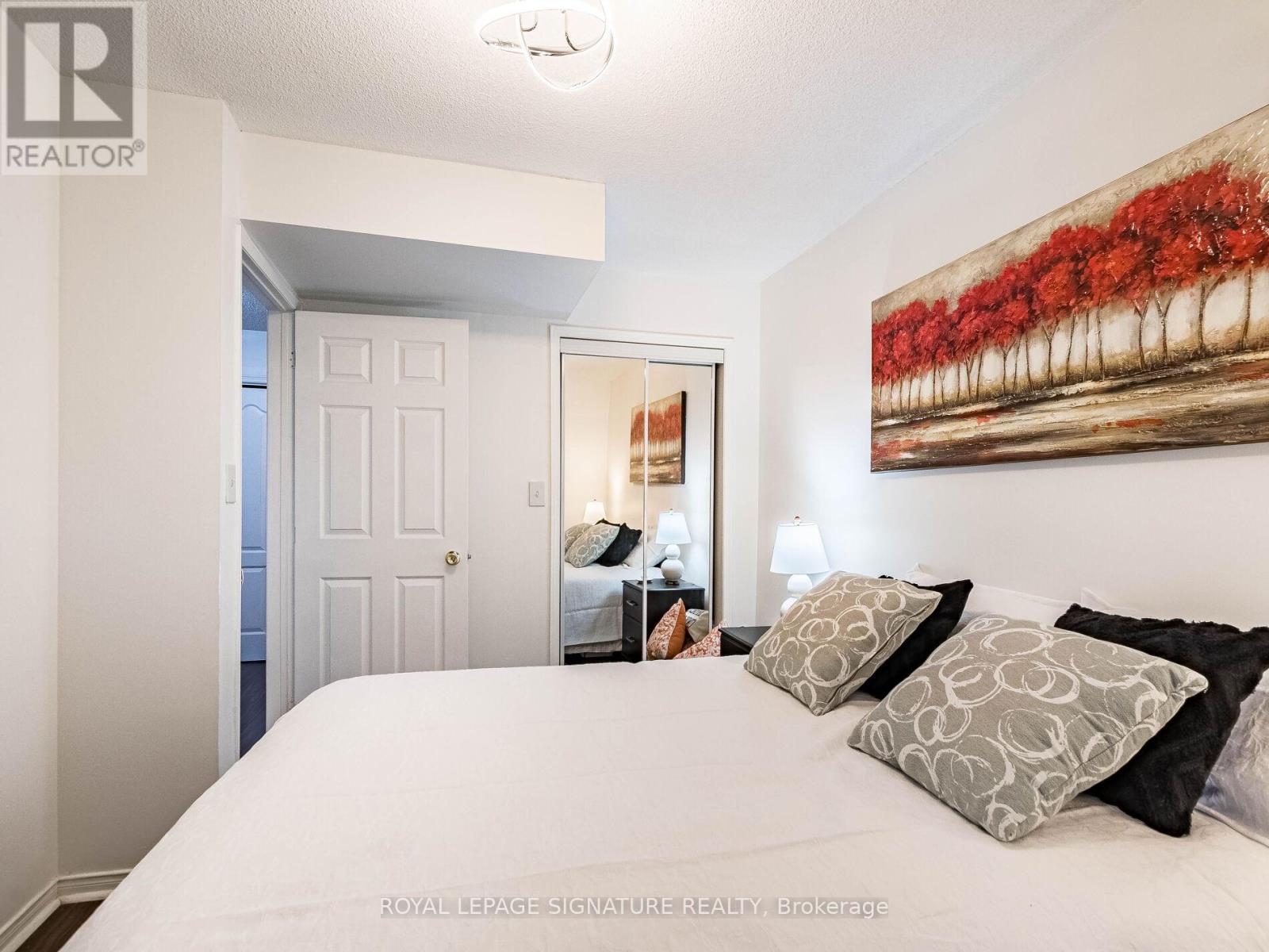 Photo 21 of 11 3055 Elmcreek Road, Mississauga ON
