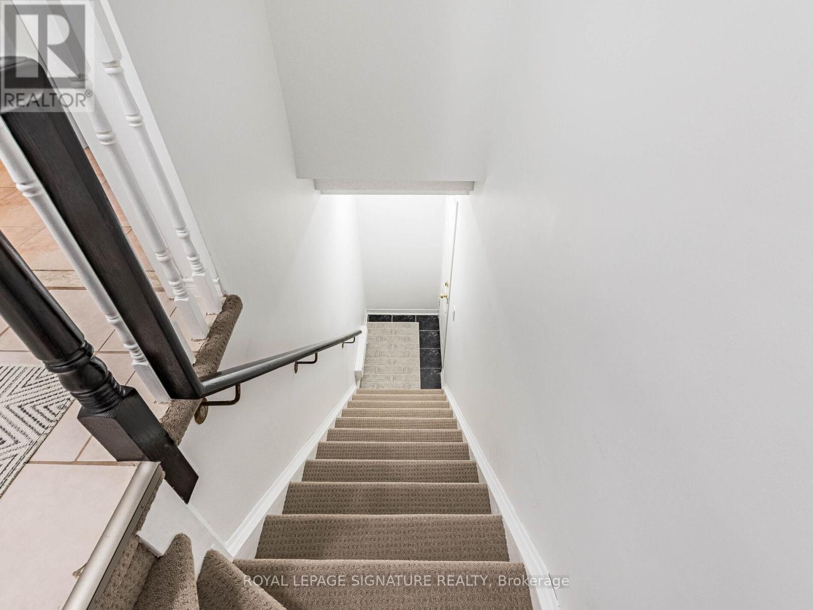 Photo 6 of 11 3055 Elmcreek Road, Mississauga ON