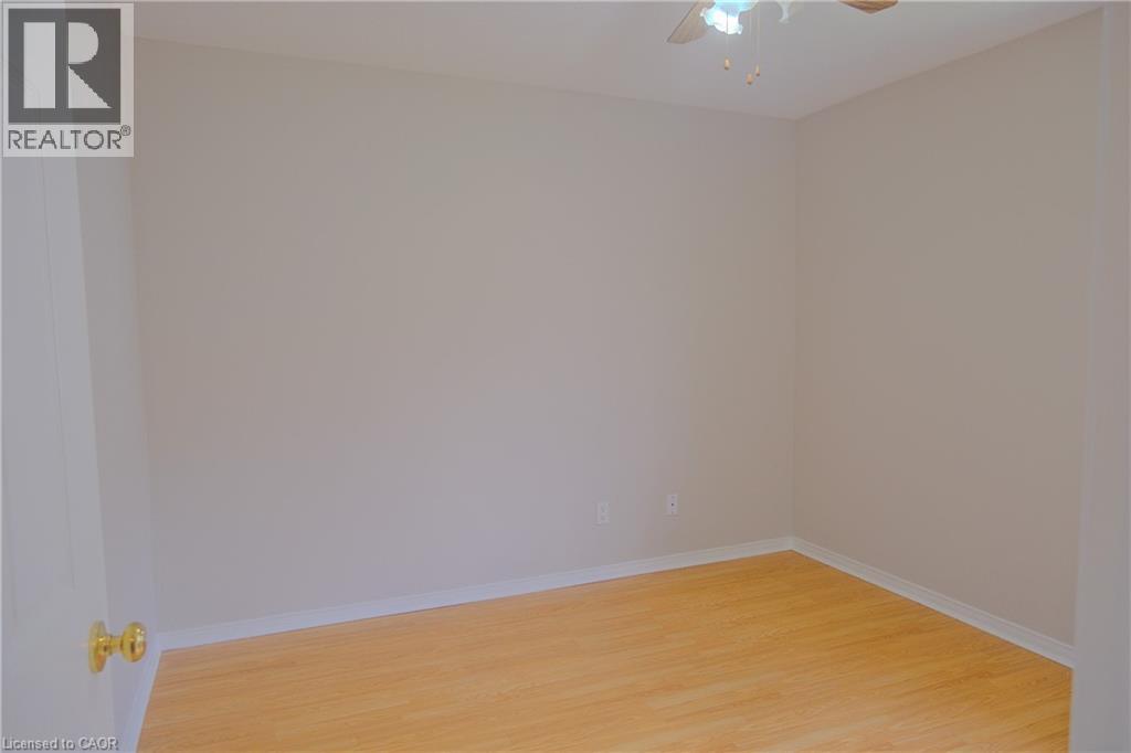Photo 17 of 59 Mooregate Crescent, Kitchener ON