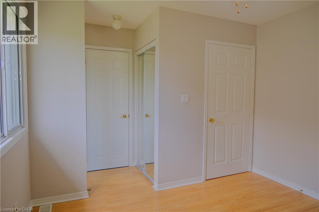 Photo 20 of 59 Mooregate Crescent, Kitchener ON