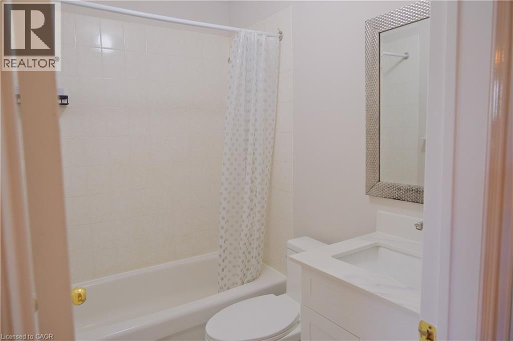 Photo 23 of 59 Mooregate Crescent, Kitchener ON