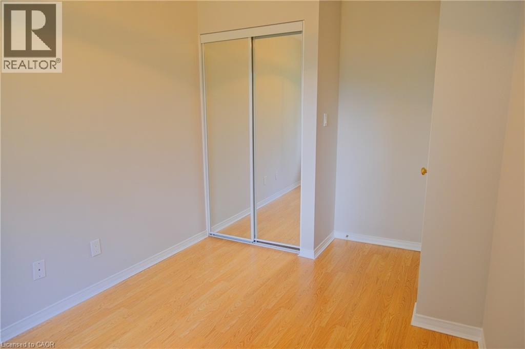Photo 29 of 59 Mooregate Crescent, Kitchener ON
