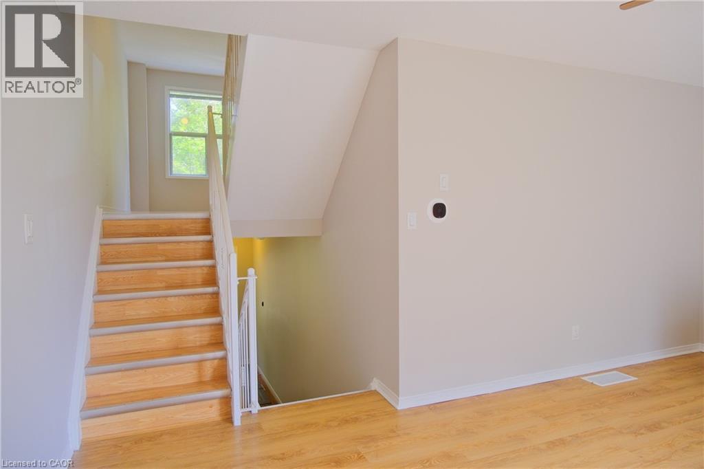 Photo 9 of 59 Mooregate Crescent, Kitchener ON